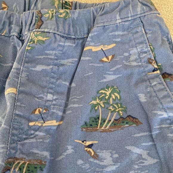 Uniqlo Boys Cotton Shorts in Blue Surfer Print. Size 5-6! - Picture 2 of 5